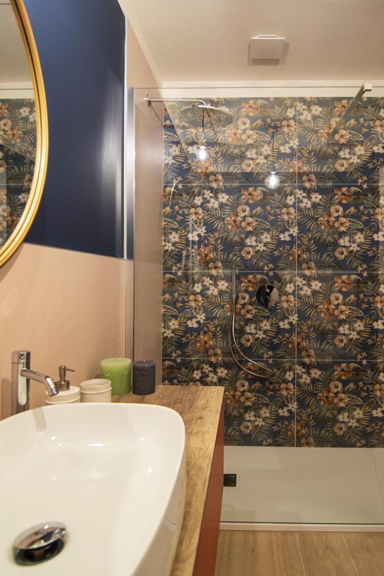 Gigi Suites&Apartments สเตรซา ภายนอก รูปภาพ