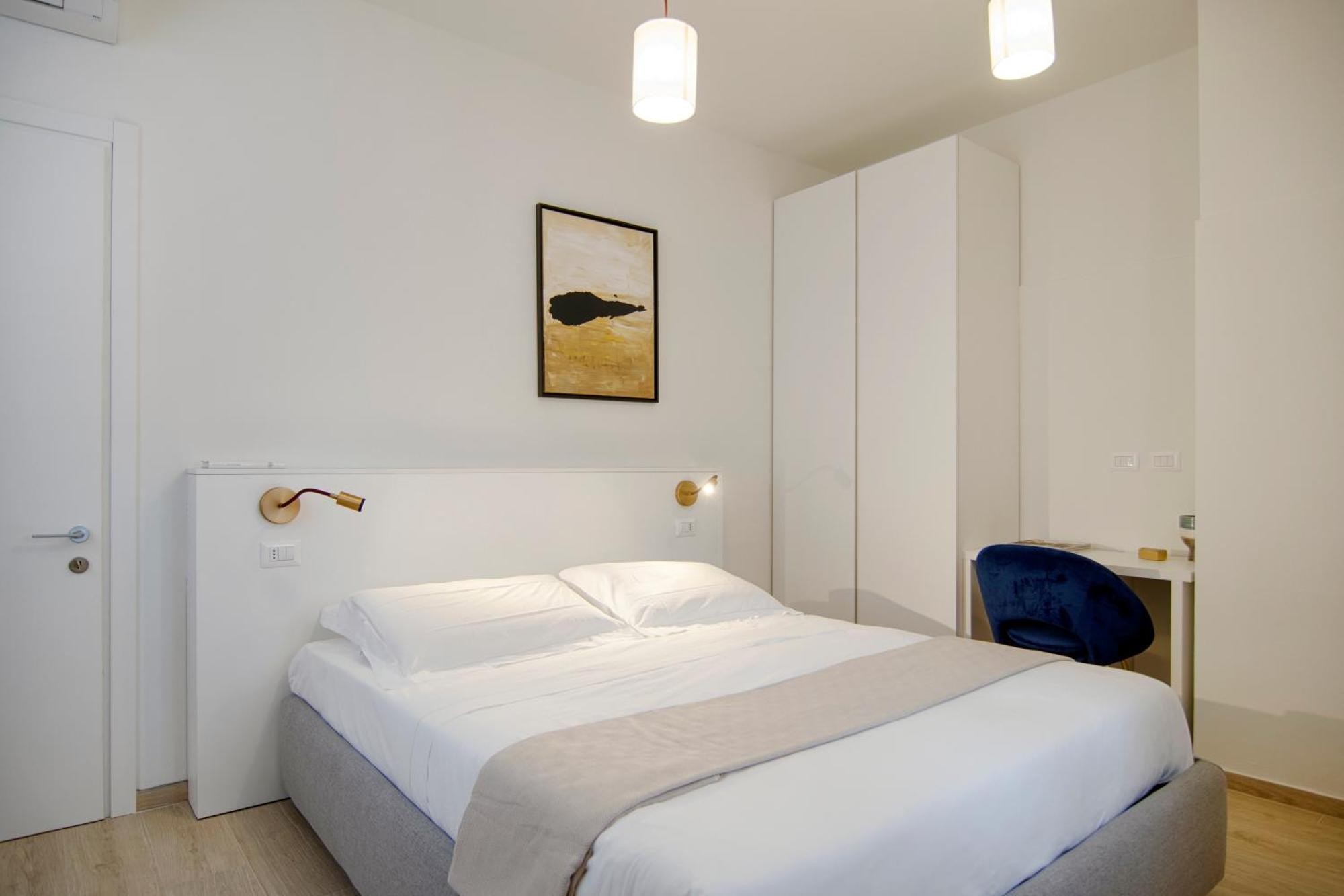 Gigi Suites&Apartments สเตรซา ภายนอก รูปภาพ