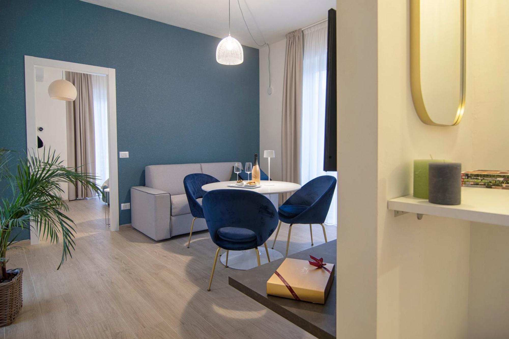 Gigi Suites&Apartments สเตรซา ภายนอก รูปภาพ
